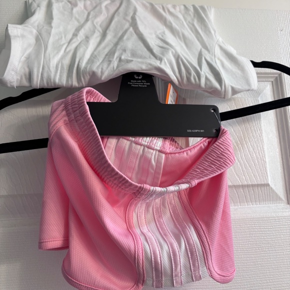 ADIDAS NWT kid 2 piece short t-shirt - Picture 3 of 5